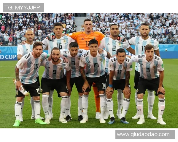 港译足球星：从默默无闻到世界舞台的传奇崛起之路