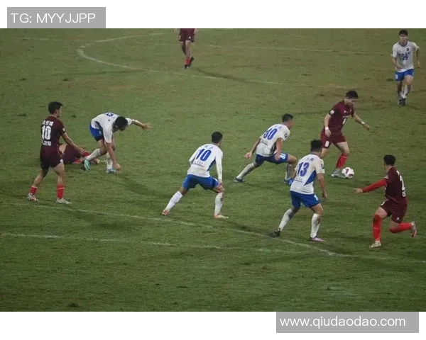 足球场上的超级技能：解密球星们的绝招与技艺之巅