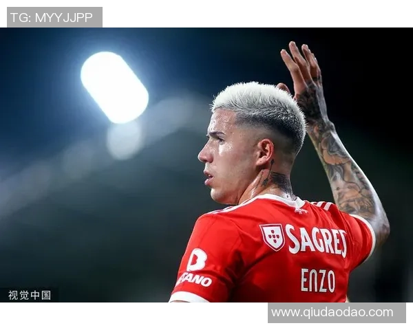 足球星卡拆卡价值分析 是否值得投资收藏的深度探讨